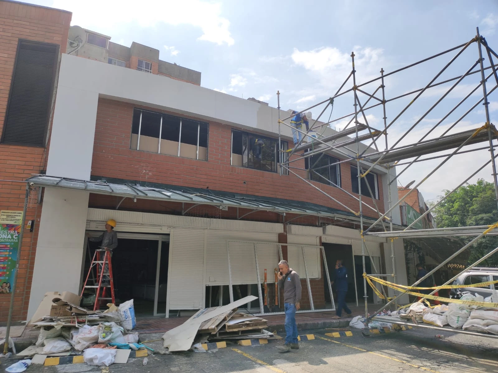 Reformas y construcción de locales comerciales | Konstruir
