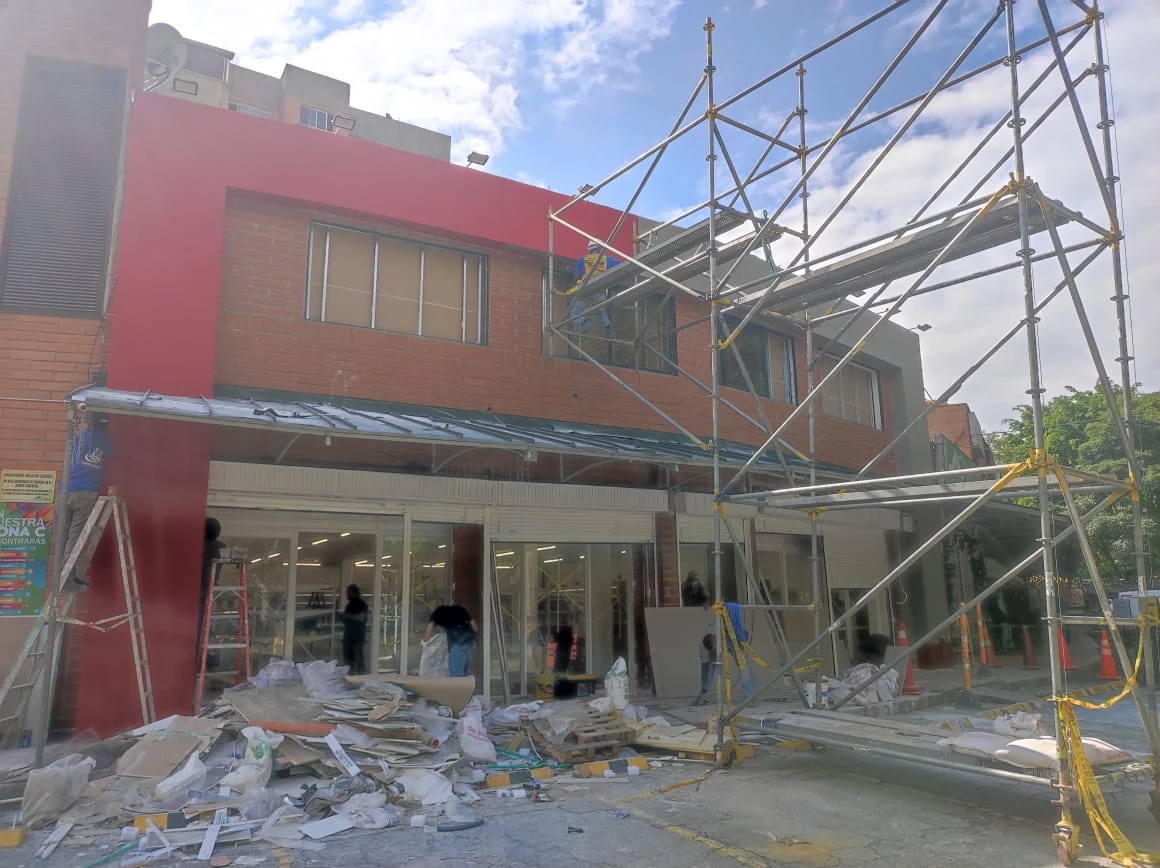 Reformas y construcción de locales comerciales | Konstruir